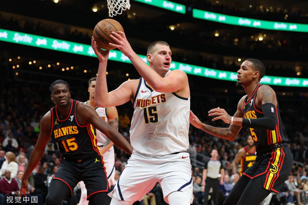 表现出色 表现出色